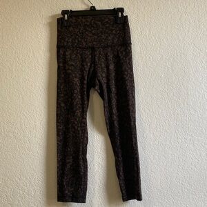 Lululemon Athletica Black /Brown Patterned Capris